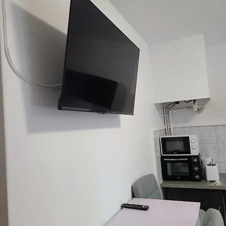 Centre *